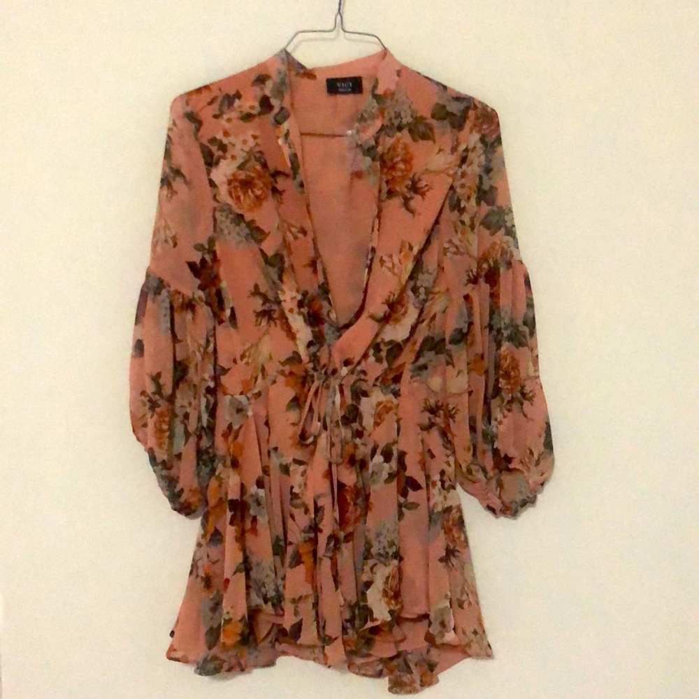 Floral dress. No wear or tear. Size medium